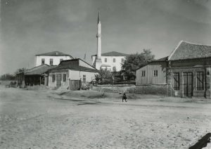 2 – Moscheea Aziziye, circa 1938 (europeana.eu – Carl Troll, Institutul Leibniz pentru Geografie Regională, Germania)