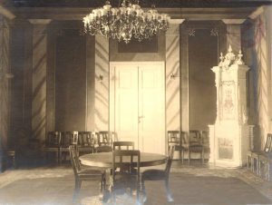 4 – Sala pentru mese, începutul secolului XX (SJAN Galați)