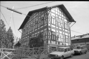 4 – Fostul consulat austriac, începutul anilor ’90 (Arhiva ICEM)